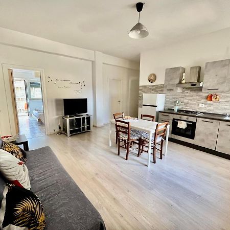 Sea View Holiday Apartment Κατάνια Εξωτερικό φωτογραφία